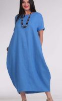 Ücretsiz bir desende tam için mavi yazlık elbise