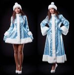 Costume du Nouvel An de Snow Maiden sur un motif de vos propres mains