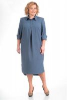 The second version of the oversized shirt dress with a pleat