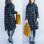 Vzory raglánových šatů s kapucí