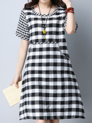 A simple pattern of a trapeze dress with a kangaroo pocket - The sizes of the dress in the pattern are from 40 to 64. Concise style of a loose dress with a trapeze silhouette with pockets that look like a pocket of a sweatshirt. The sleeve is non-stop. This is a good style to sew a combination dress.